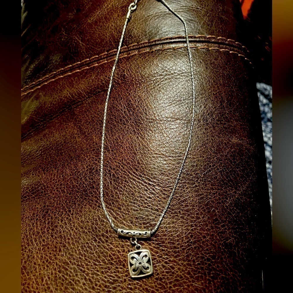 ✨Brighton✨Silver Square Pendant Flower Chain Necklace✨Pendant✨GREAT GIFT - Picture 4 of 13